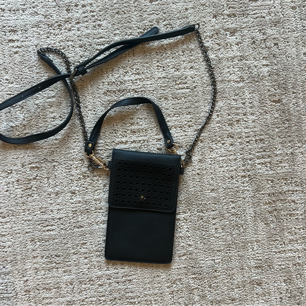 Black Crossbody Bag with Chain Strap for cellphone lightweight bag
